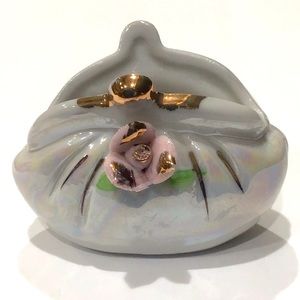 1940’s Porcelain change purse with capodimonte flower